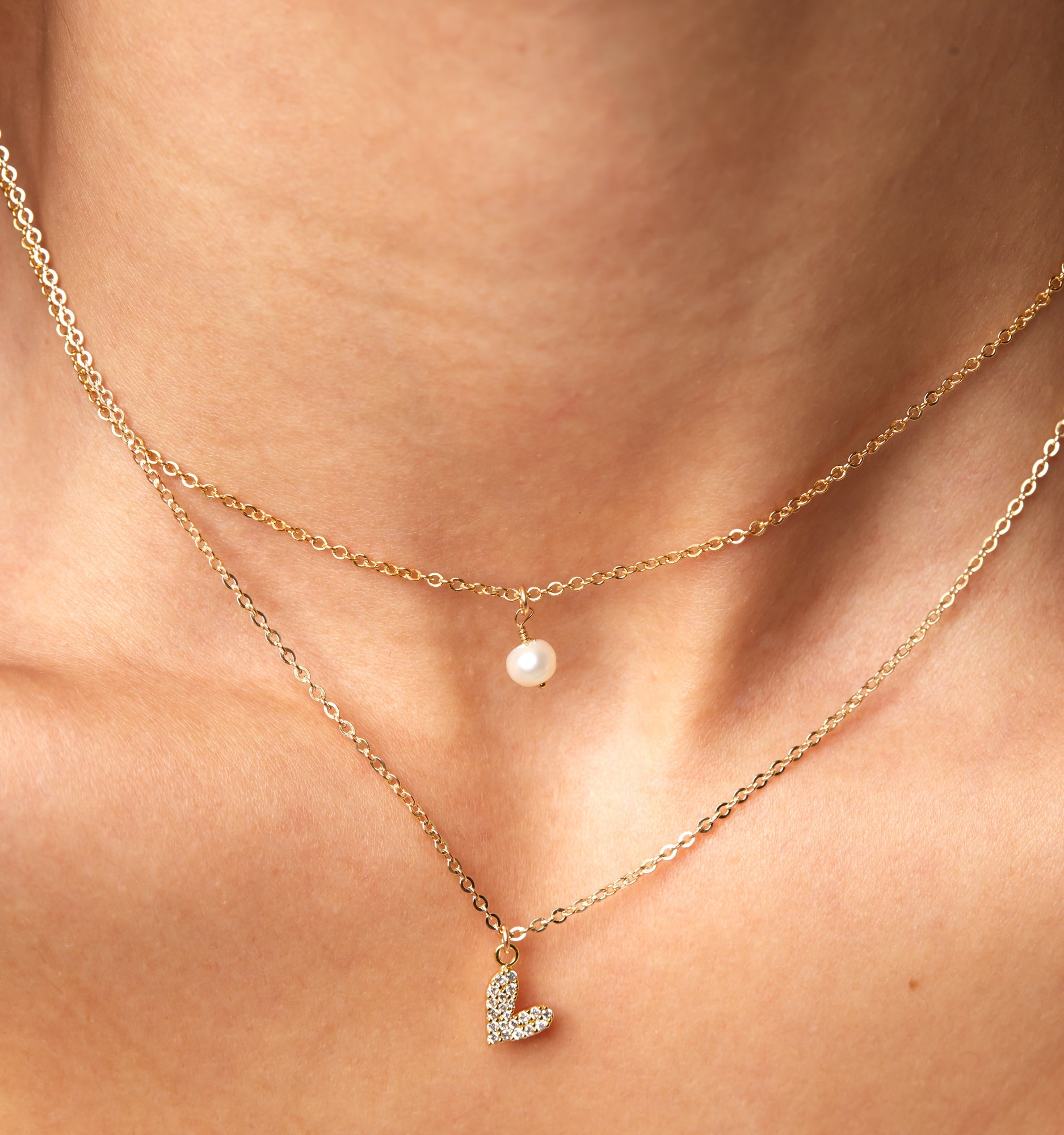 Floating Pearl Choker Necklace
