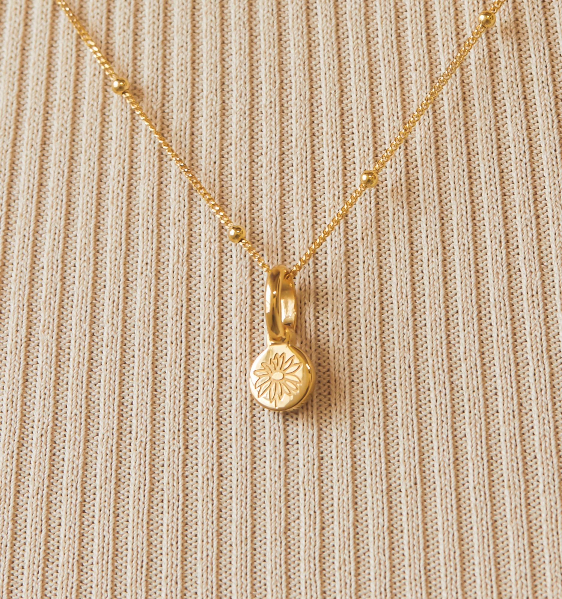 Daisy Necklace - April