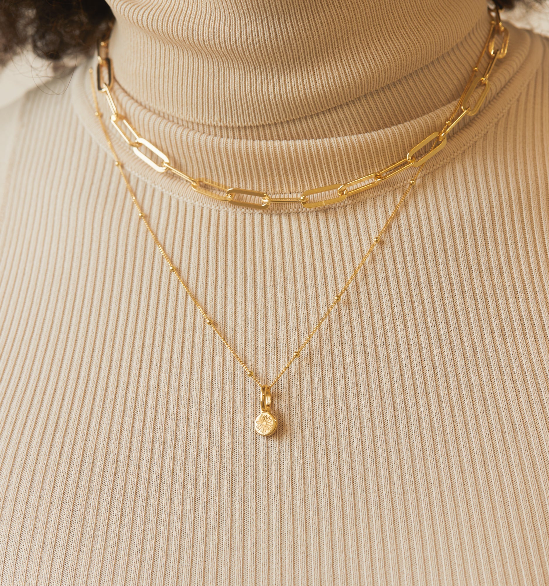 Daisy Necklace - April