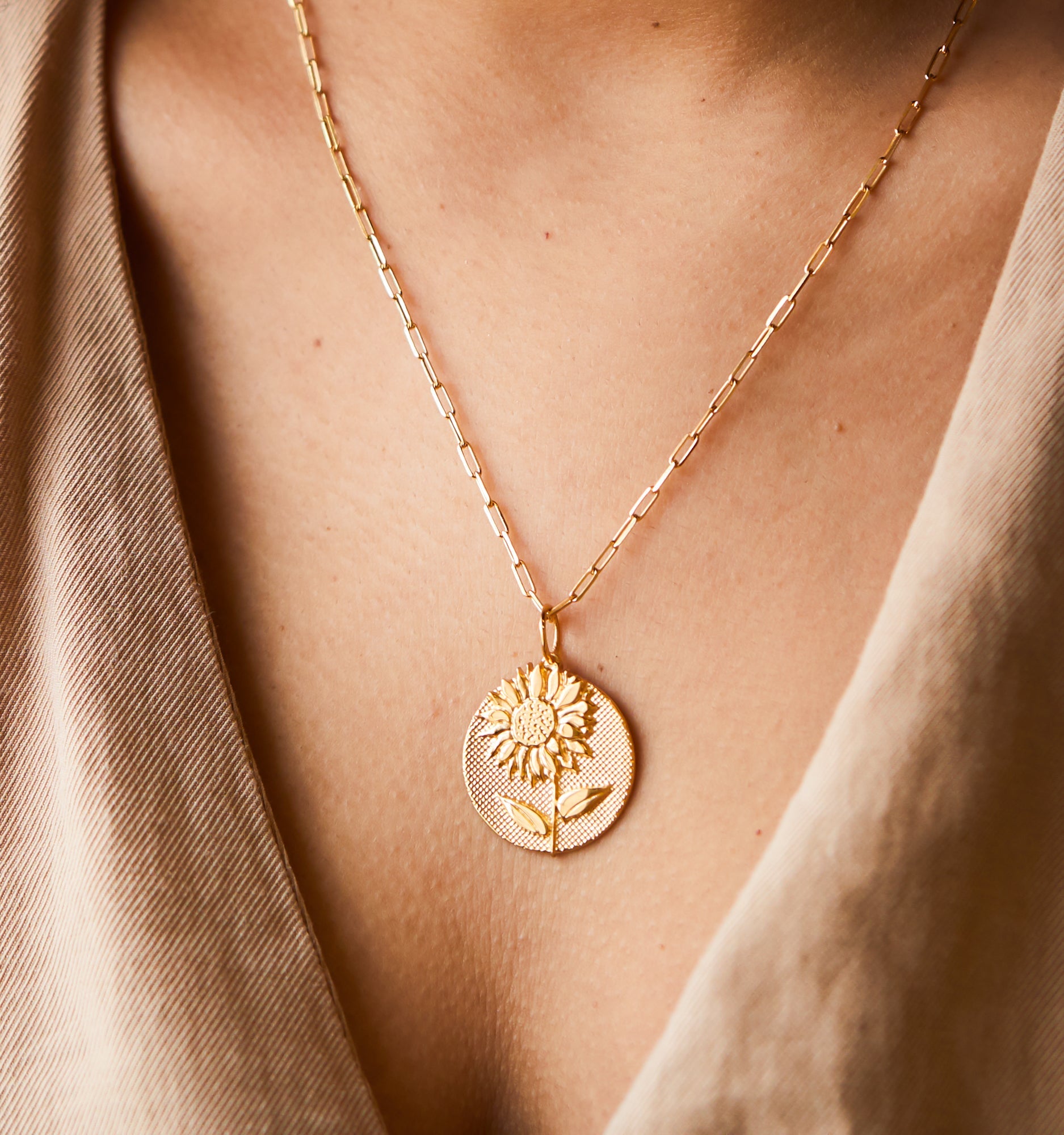 Bold Sunflower Necklace
