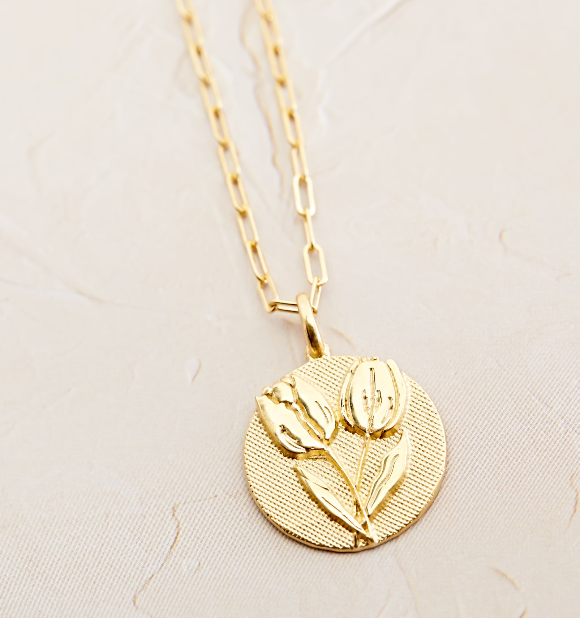 Bold Tulip Necklace