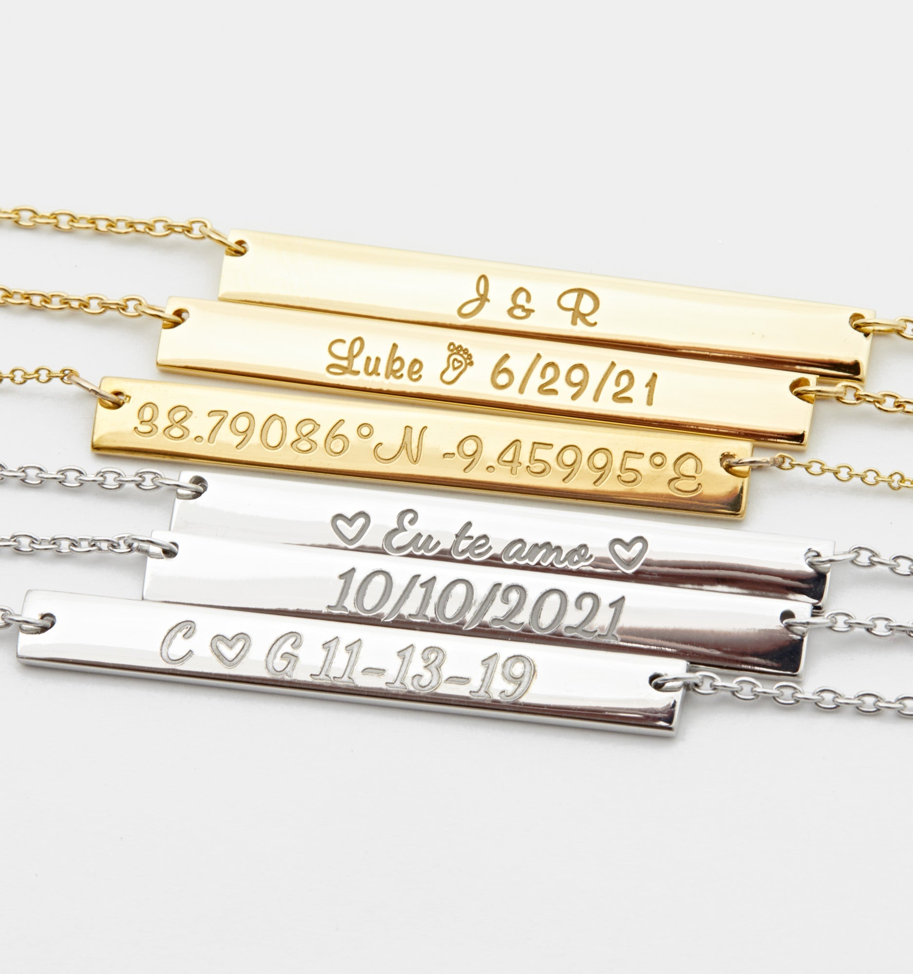 Small Bar Name Necklace